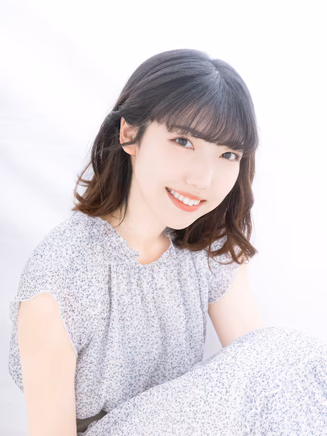 Mizuki Shinzaki (role of Shizuku Kusano)