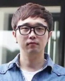 Dong-Geon Lee