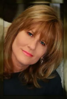 Carolyn Zane